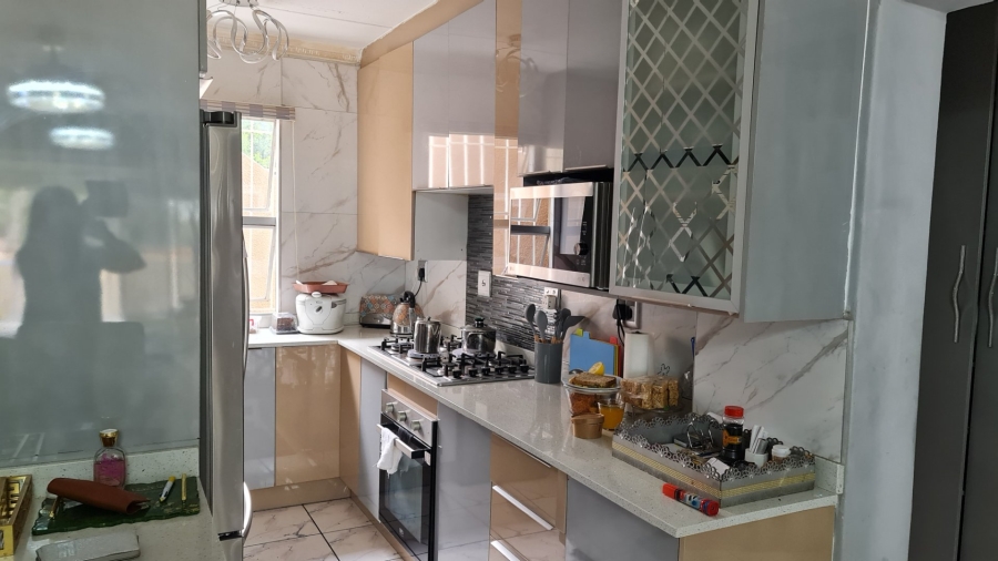 2 Bedroom Property for Sale in Safari Gardens North West